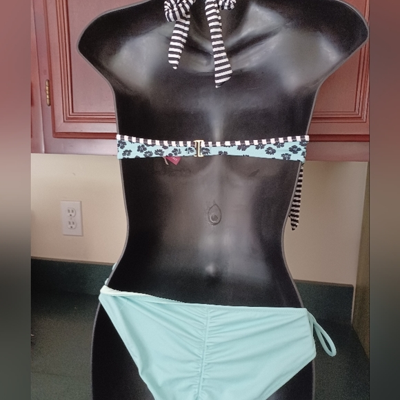 Victoria Secret push up swimsuit bikini - Picture 3 of 10